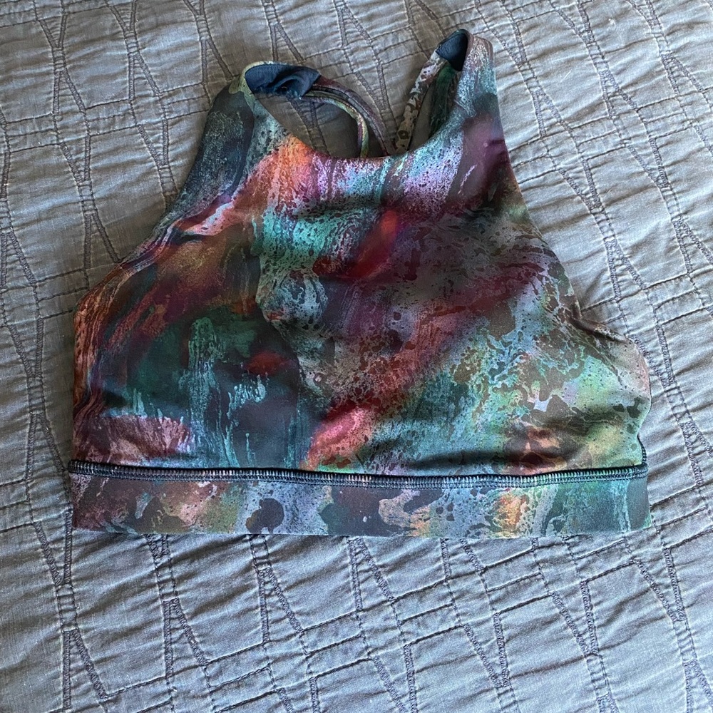 Lululemon size 4 sports bra